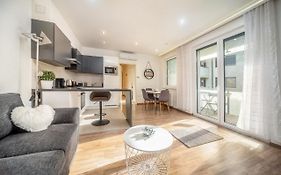 Grace Pine Apartment 3