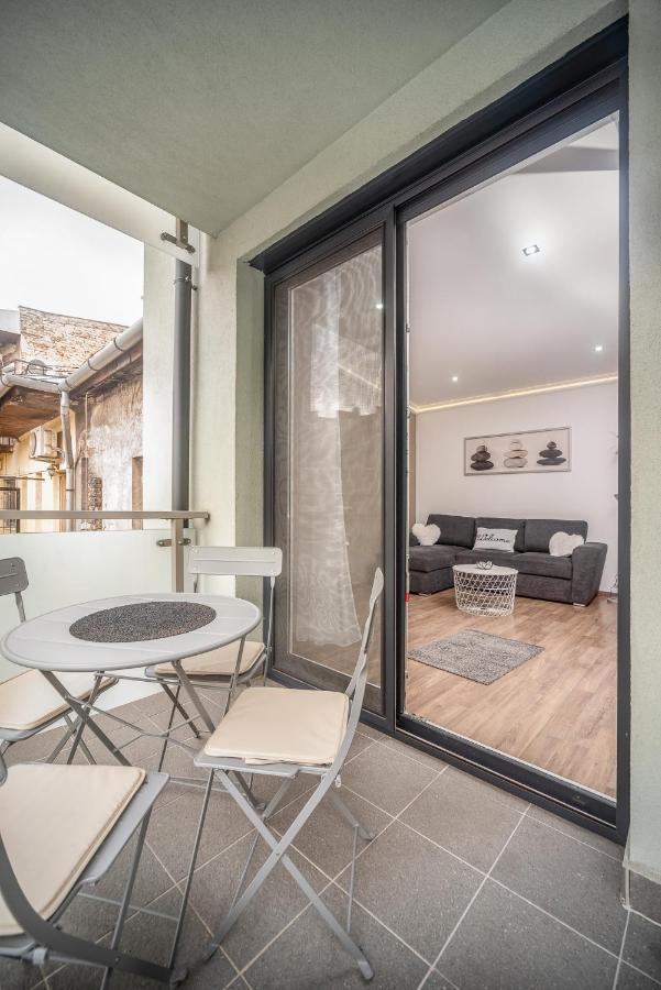 Grace Pine Apartment 3 Budapest Esterno foto